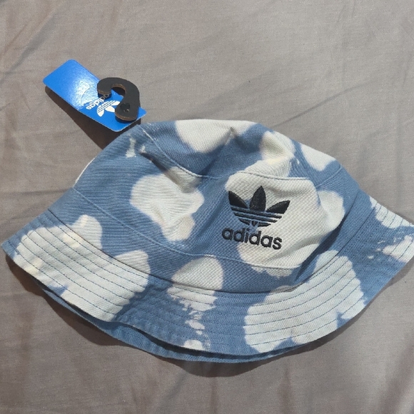 Adidas Tie-Dye Blue and White Bucket Hat - Picture 1 of 3